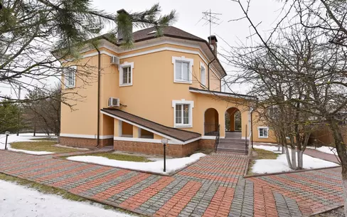 2-этажный коттедж 700 м² с отделкой