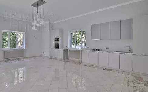 2-этажный коттедж 500 м² с отделкой