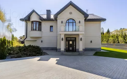 2-этажный коттедж 700 м² с отделкой