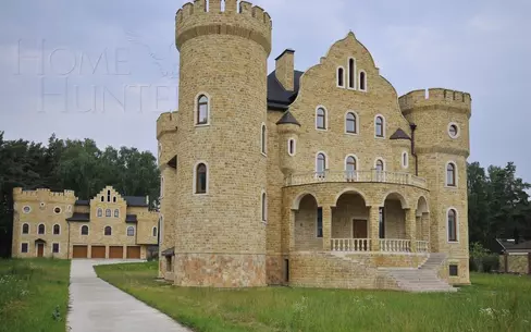 3-этажный коттедж 1 900 м² без отделки