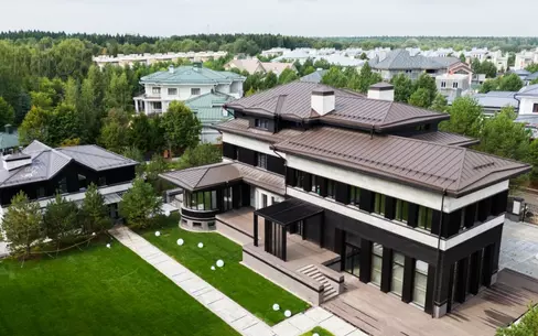 3-этажный коттедж 1 269 м² без отделки