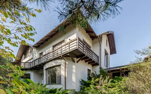 2-этажный коттедж 1 375 м² с отделкой