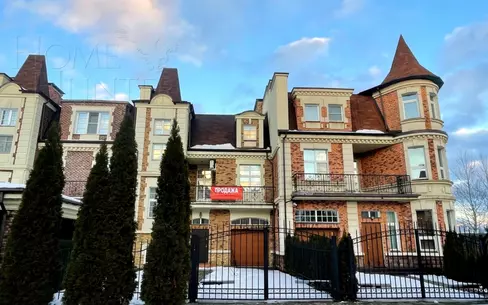 2-этажный таунхаус 350 м² с отделкой