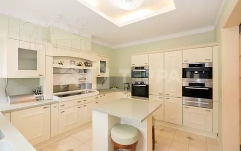 2-этажный коттедж 550 м² с отделкой