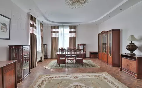 2-этажный коттедж 320 м² с отделкой