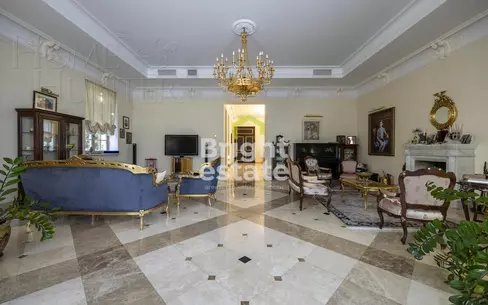 2-этажный коттедж 750 м² с отделкой