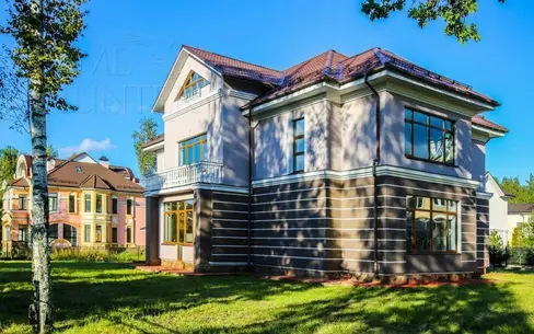 2-этажный коттедж 602 м² с отделкой