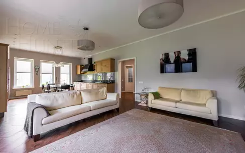 2-этажный коттедж 200 м² с отделкой