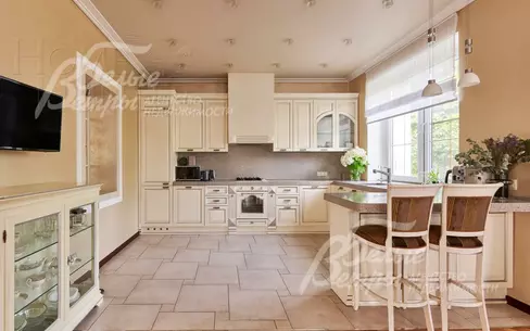 3-этажный коттедж 745.5 м² с отделкой