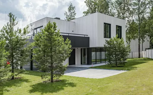 2-этажный коттедж 327 м² с отделкой