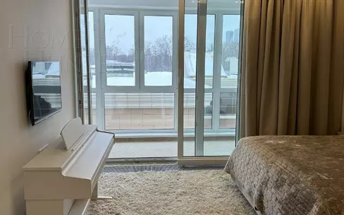 4-КОМН. КВАРТИРА С ОТДЕЛКОЙ 130 М² НА 3 ЭТАЖЕ