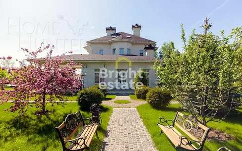 2-этажный коттедж 1 400 м² с отделкой
