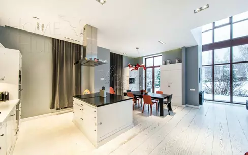 2-этажный коттедж 452 м² с отделкой