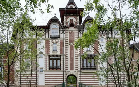 4-этажный таунхаус 364 м² без отделки