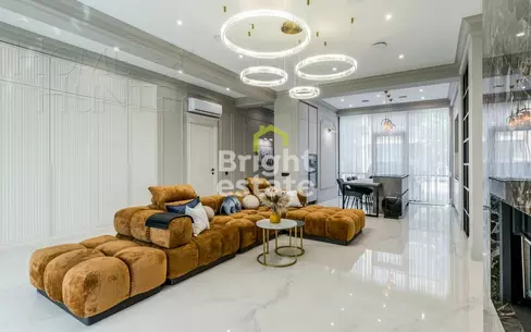 3-этажный таунхаус 240 м² с отделкой