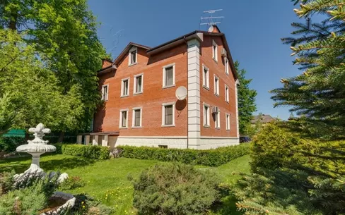3-этажный коттедж 770 м² с отделкой