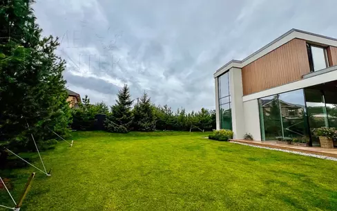 2-этажный коттедж 385 м² с отделкой