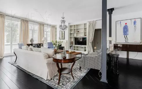 3-этажный коттедж 580 м² с отделкой