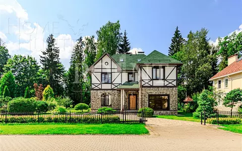 2-этажный коттедж 250 м² с отделкой