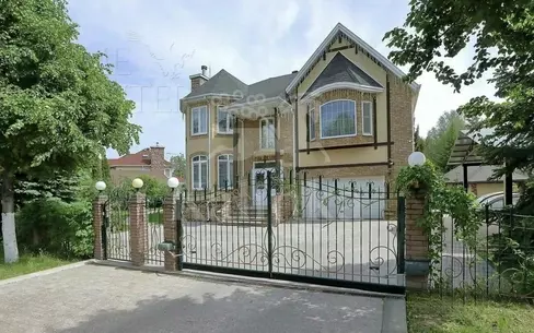 2-этажный коттедж 327 м² с отделкой