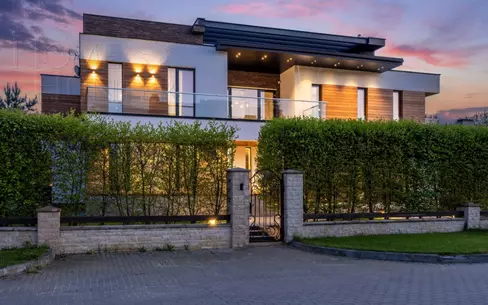 2-этажный коттедж 550 м² с отделкой