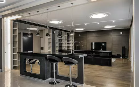 3-КОМН. КВАРТИРА С ОТДЕЛКОЙ 220 М² НА 4 ЭТАЖЕ