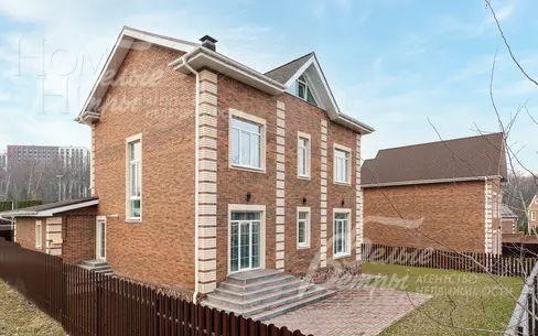 2-этажный коттедж 270 м² с отделкой