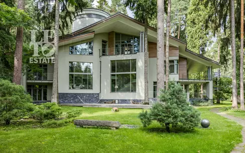 2-этажный коттедж 1 622 м² с отделкой
