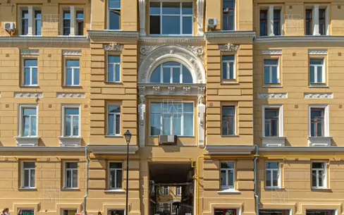 9-КОМН. КВАРТИРА С ОТДЕЛКОЙ 273 М² НА 3 ЭТАЖЕ