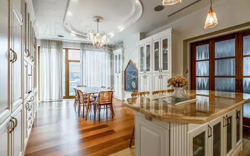 3-КОМН. КВАРТИРА С ОТДЕЛКОЙ 177.9 М² НА 4 ЭТАЖЕ