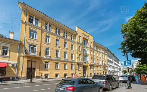 9-КОМН. КВАРТИРА С ОТДЕЛКОЙ 273 М² НА 3 ЭТАЖЕ