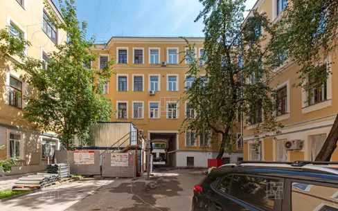 9-КОМН. КВАРТИРА С ОТДЕЛКОЙ 273 М² НА 3 ЭТАЖЕ