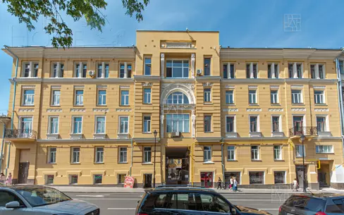 9-КОМН. КВАРТИРА С ОТДЕЛКОЙ 273 М² НА 3 ЭТАЖЕ