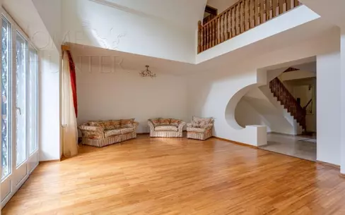 2-этажный коттедж 370 м² с отделкой