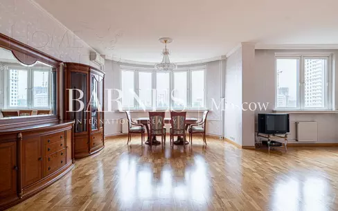 5-КОМН. КВАРТИРА С ОТДЕЛКОЙ 245.5 М² НА 8 ЭТАЖЕ