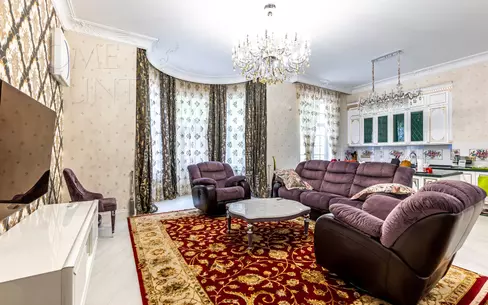 3-этажный таунхаус 375 м² с отделкой