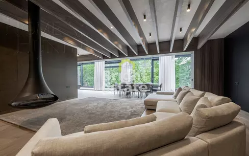 4-КОМН. КВАРТИРА С ОТДЕЛКОЙ 202.3 М² НА 4 ЭТАЖЕ