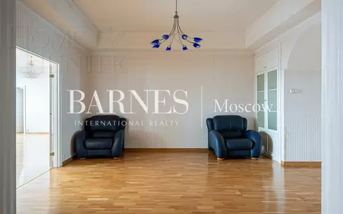 5-КОМН. КВАРТИРА С ОТДЕЛКОЙ 245.5 М² НА 8 ЭТАЖЕ