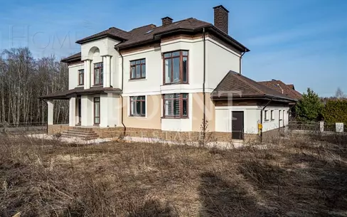 2-этажный коттедж 588 м² с отделкой