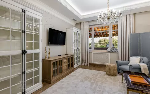 3-КОМН. КВАРТИРА С ОТДЕЛКОЙ 145 М² НА 2 ЭТАЖЕ