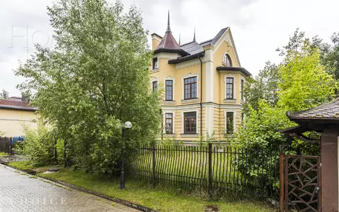 2-этажный коттедж 897 м² без отделки