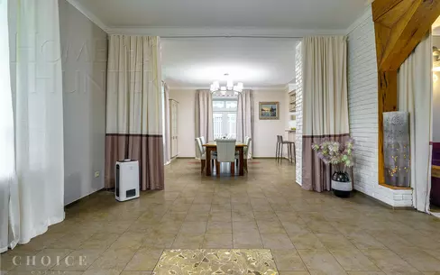 2-этажный коттедж 1 150 м² с отделкой