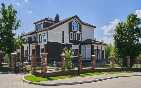 2-этажный коттедж 700 м² без отделки