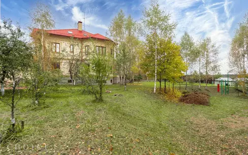 4-этажный коттедж 750 м² с отделкой