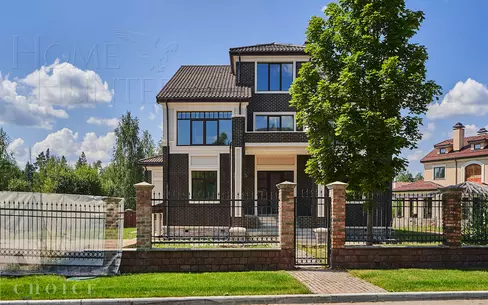 2-этажный коттедж 700 м² без отделки