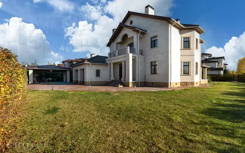 2-этажный коттедж 382 м² без отделки