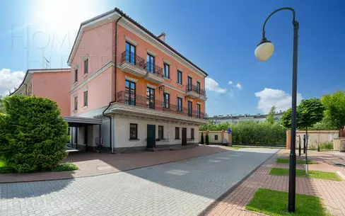 3-этажный таунхаус 230 м² с отделкой