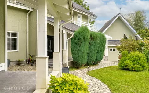 2-этажный коттедж 1 150 м² с отделкой