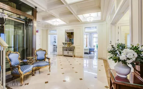 3-этажный коттедж 750 м² с отделкой