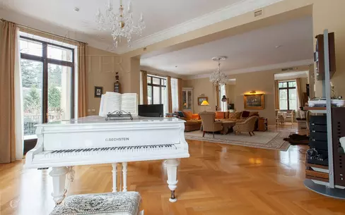 2-этажный коттедж 972.8 м² с отделкой